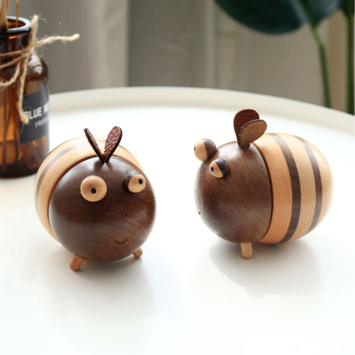 Cute Wooden Bee Toothpick Holder | Handmade Eco-Friendly Tabletop Dispenser & Home Decor
